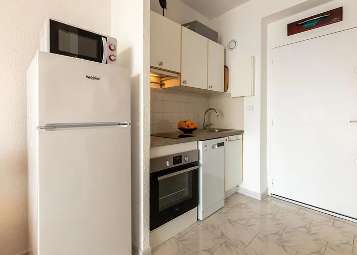 Bona By Interhome Hyères